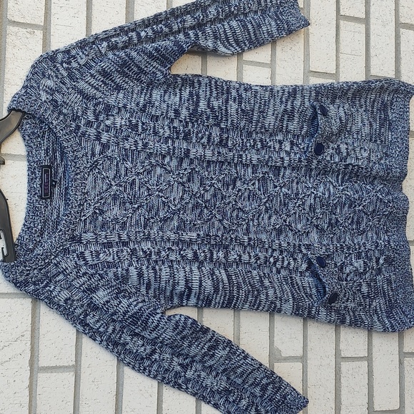 Black/White Sweater - Picture 3 of 9